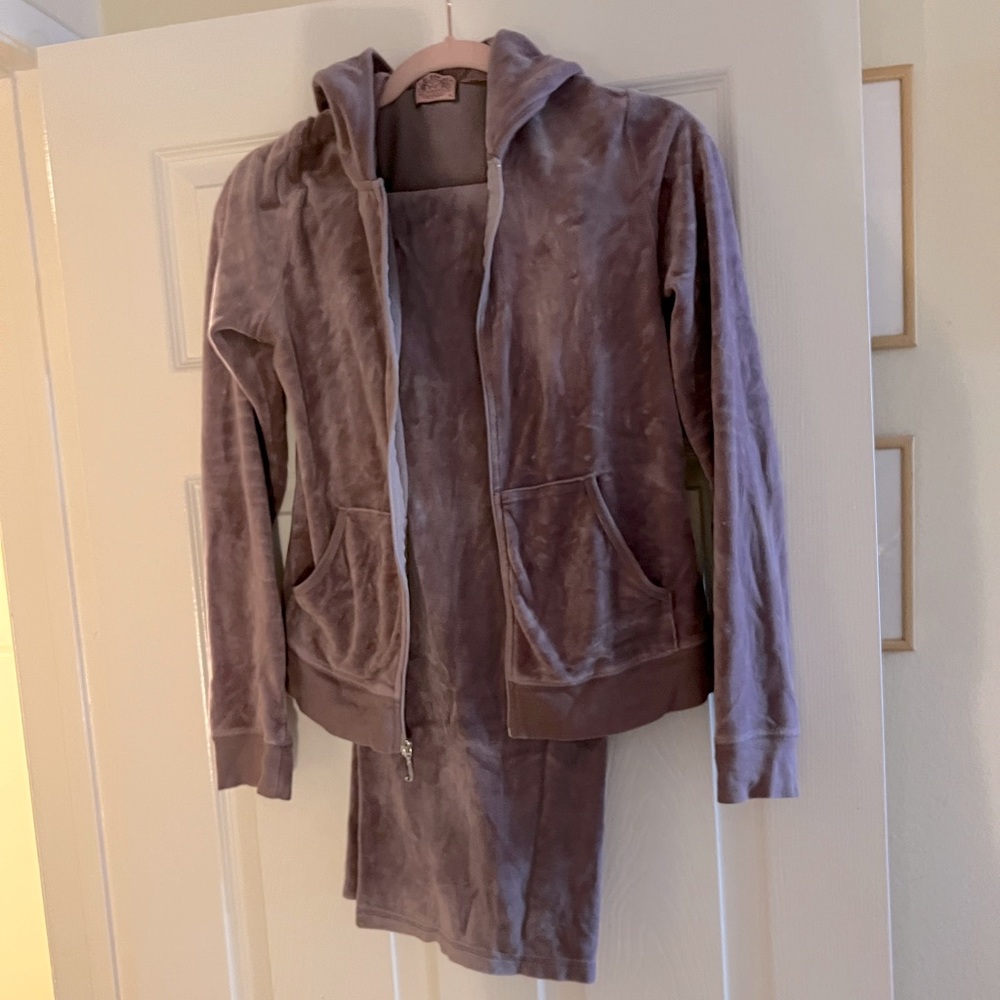 Lavender Juicy sweatsuit